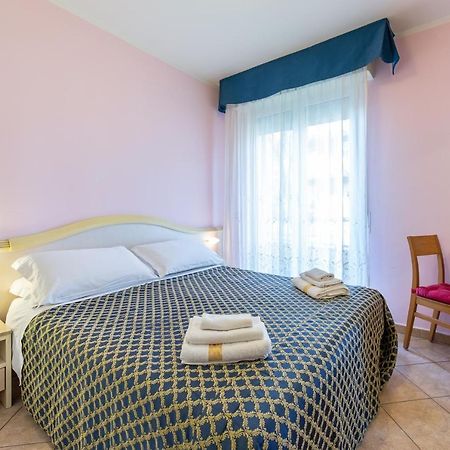 Residenza Melucci Aparthotel Ρίμινι Εξωτερικό φωτογραφία