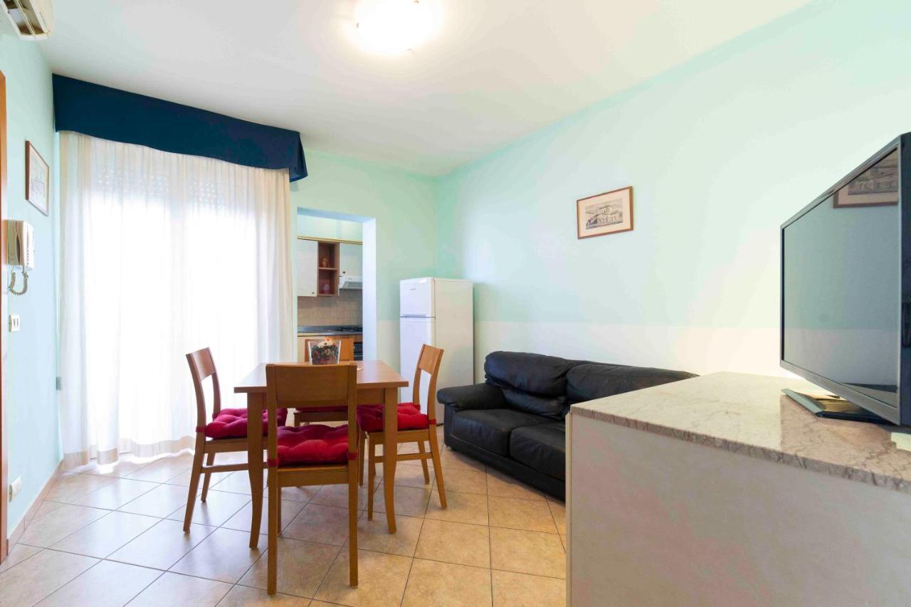 Residenza Melucci Aparthotel Ρίμινι Εξωτερικό φωτογραφία