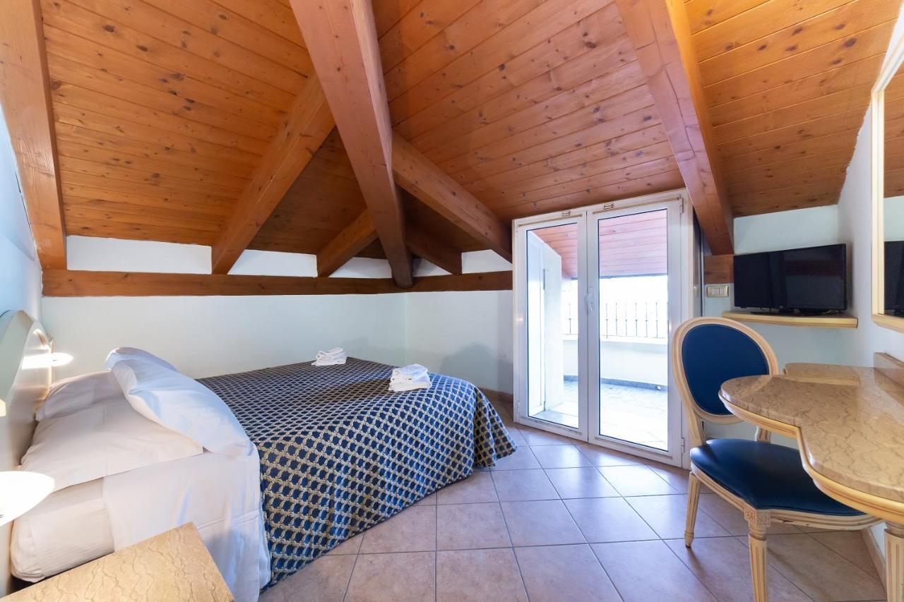 Residenza Melucci Aparthotel Ρίμινι Εξωτερικό φωτογραφία