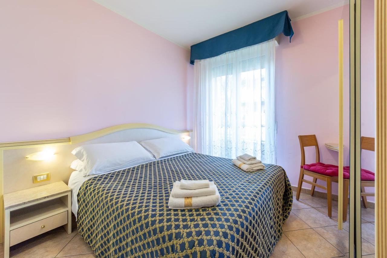 Residenza Melucci Aparthotel Ρίμινι Εξωτερικό φωτογραφία
