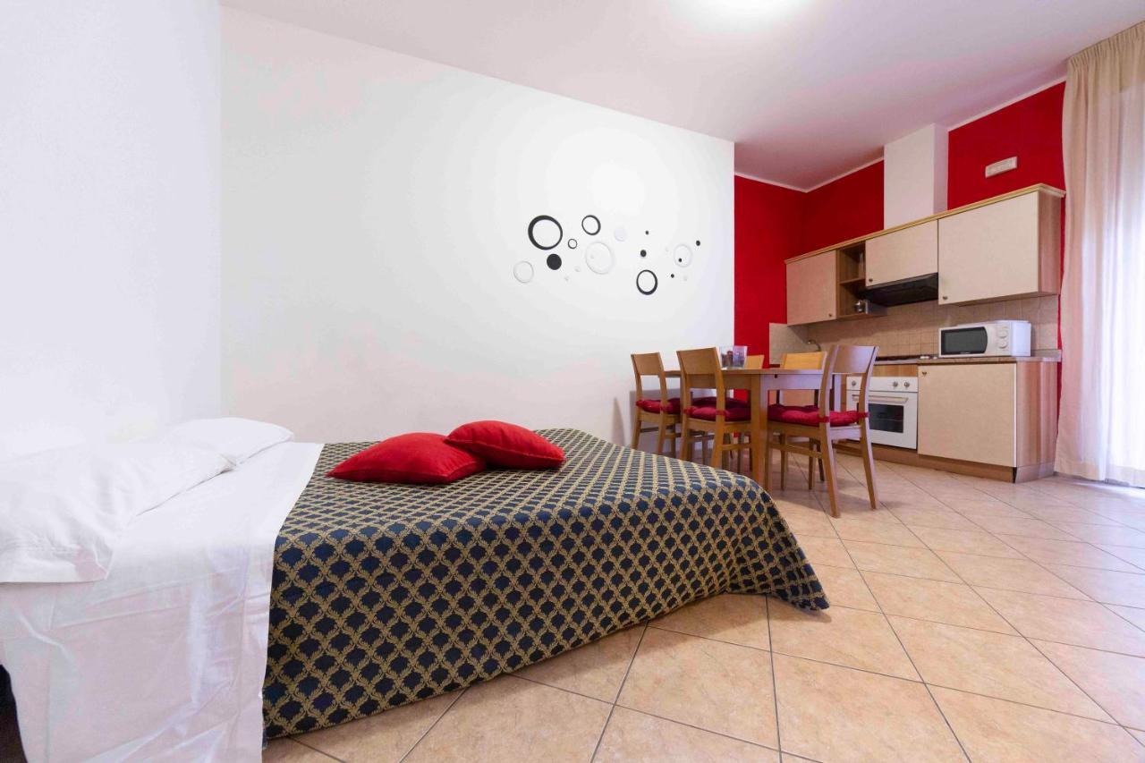 Residenza Melucci Aparthotel Ρίμινι Εξωτερικό φωτογραφία