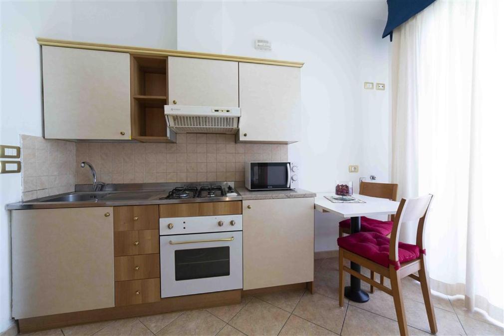 Residenza Melucci Aparthotel Ρίμινι Εξωτερικό φωτογραφία