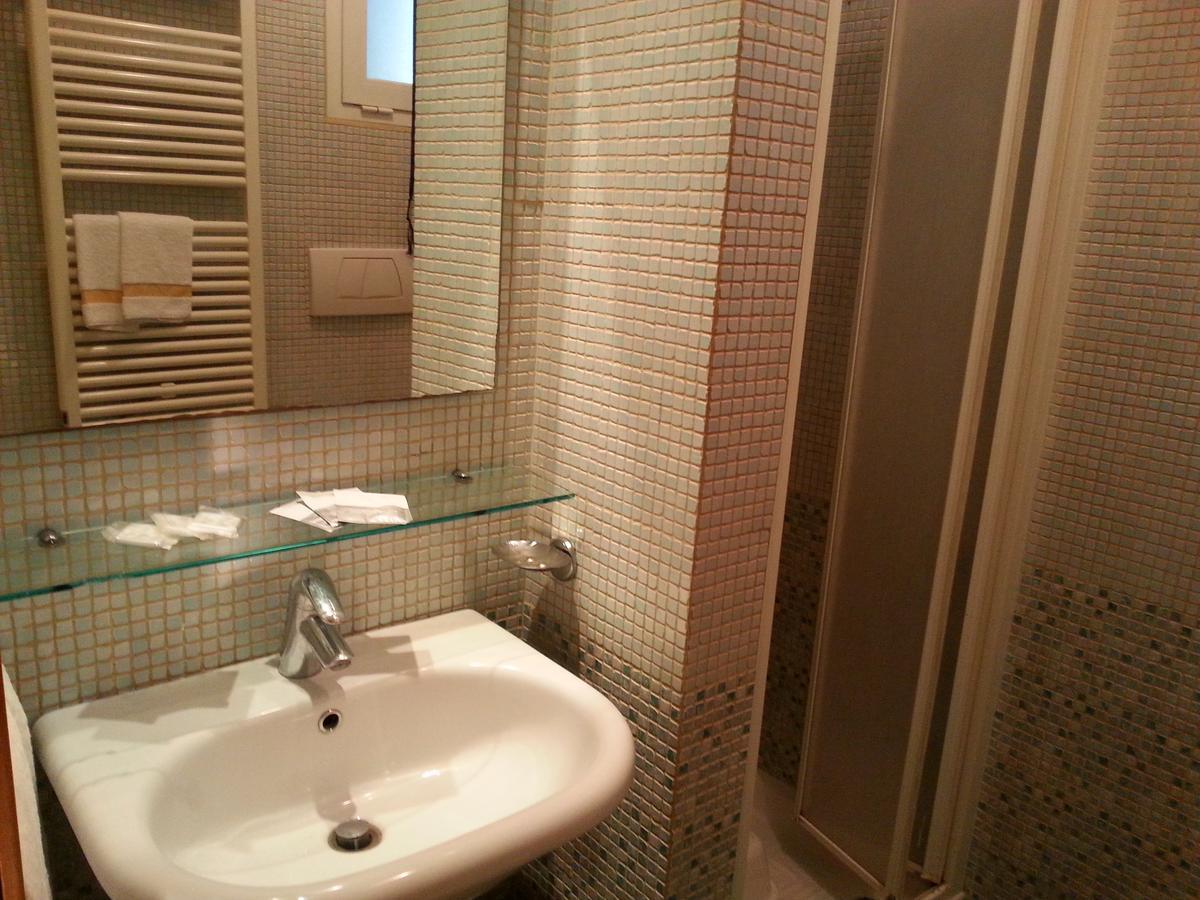 Residenza Melucci Aparthotel Ρίμινι Εξωτερικό φωτογραφία